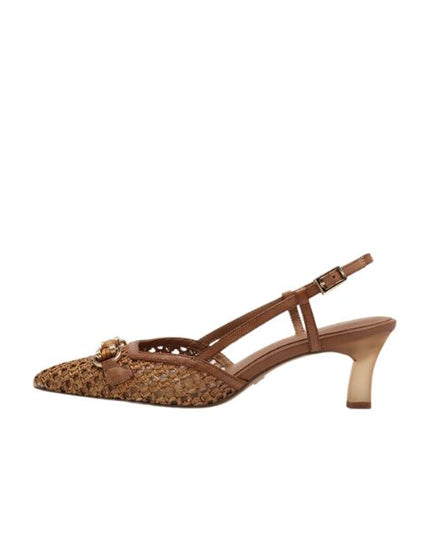Tamaris slingback intrecciate con accessorio gioiello marrone