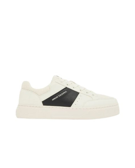 Armani Exchange sneakers bianche con logo laterale a contrasto