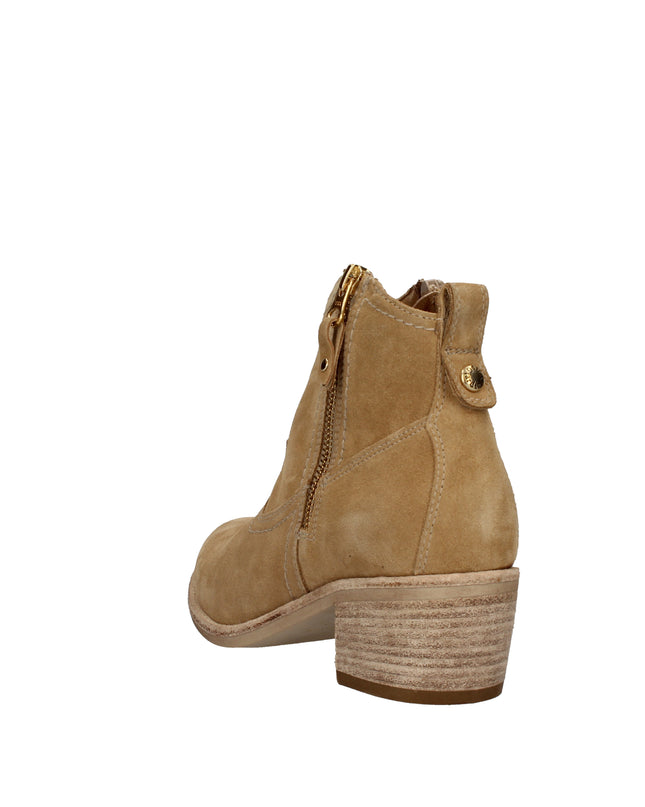 Nero Giardini stivaletti texani in camoscio con tacco effetto legno