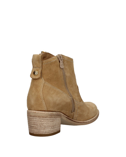 Nero Giardini stivaletti texani in camoscio con tacco effetto legno