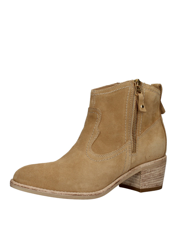 Nero Giardini stivaletti texani in camoscio con tacco effetto legno