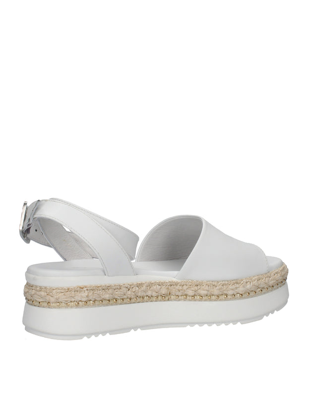 Nero Giardini sandali in pelle con dettagli in rafia