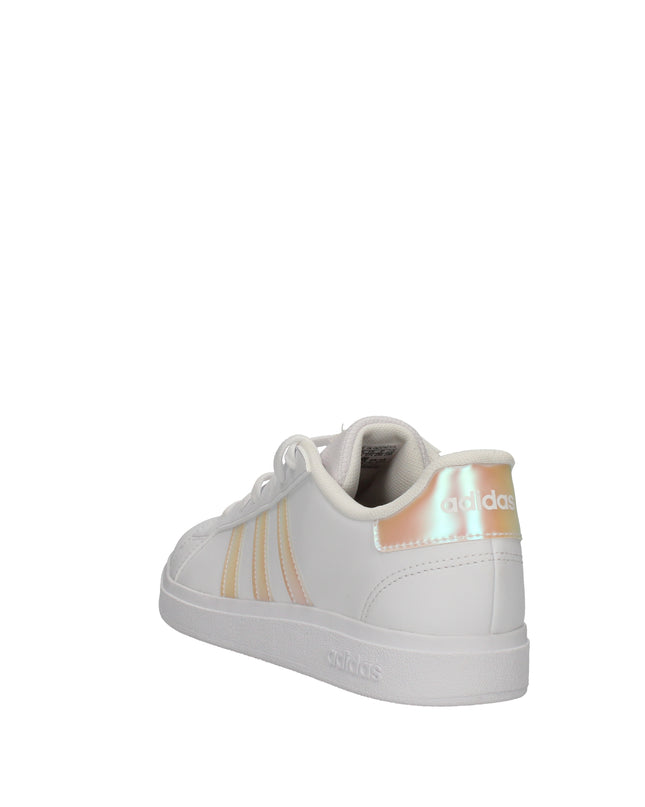 Adidas Grand Court 2.0 sneakers con dettagli olografici