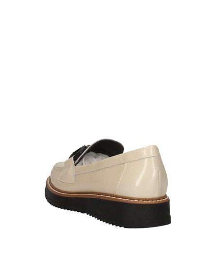 Pitillos mocassini in vernice con accessorio