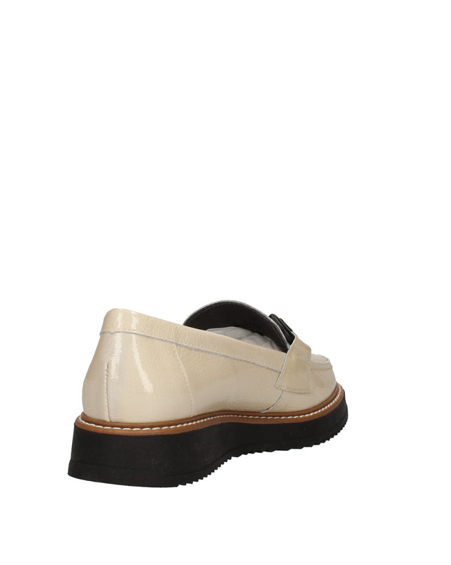 Pitillos mocassini in vernice con accessorio