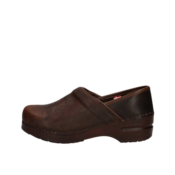 Sanita Original zoccoli chiusi in pelle lavorata