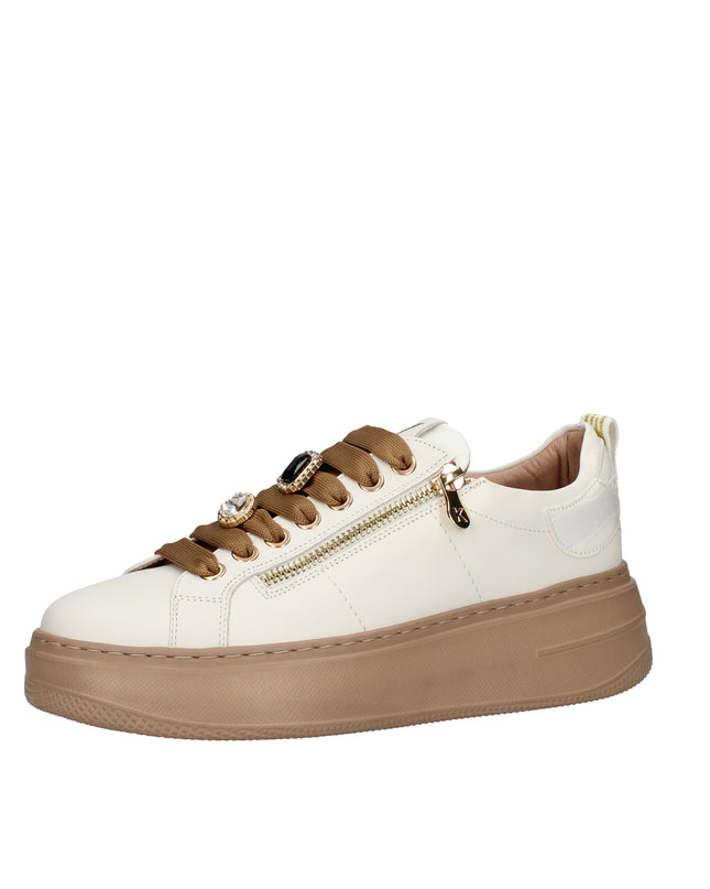 Keys sneakers in pelle con dettagli gioiello sui lacci