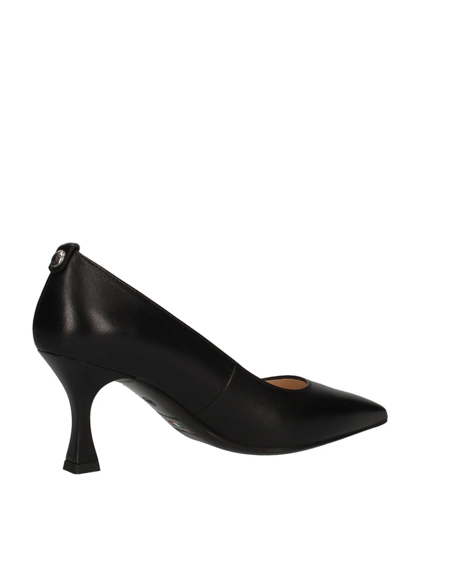 Nero Giardini decolletè con tacco a clessidra