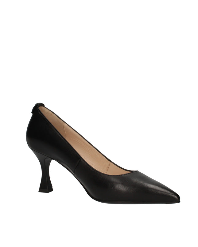 Nero Giardini decolletè con tacco a clessidra