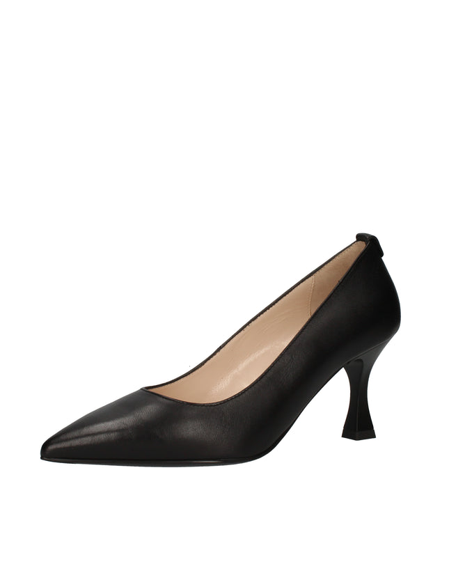 Nero Giardini decolletè con tacco a clessidra