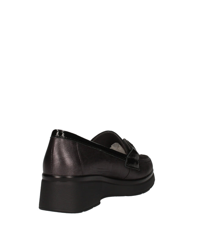 Pitillos slip on con dettaglio decorativo tono su tono