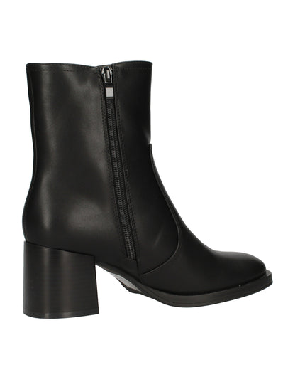 Keys stivaletti in pelle con tacco a blocco e accessorio decorativo