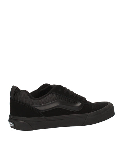 Vans Knu Skool sneakers tono su tono con linguetta imbottita