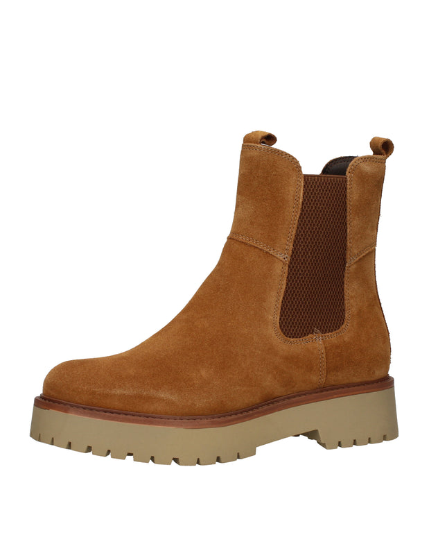 Cinzia Soft stivaletti chelsea in camoscio con suola carrarmato