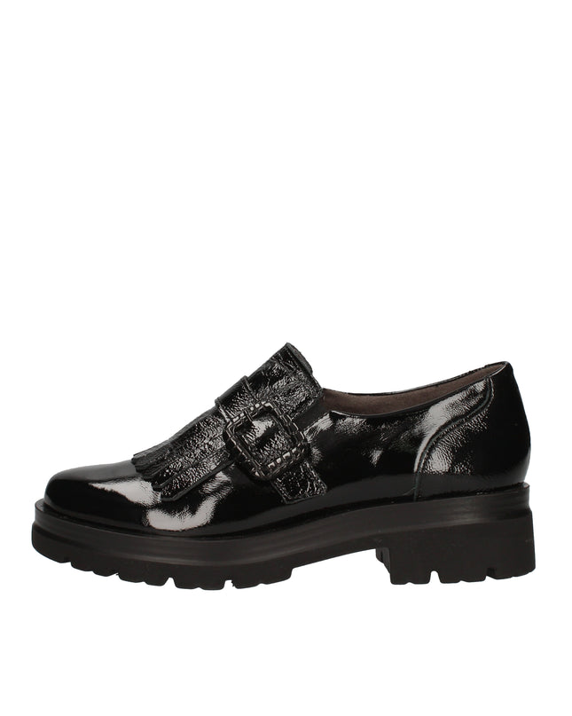 Pitillos slip on in vernice con frange decorative