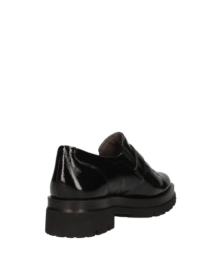 Pitillos slip on in vernice con frange decorative