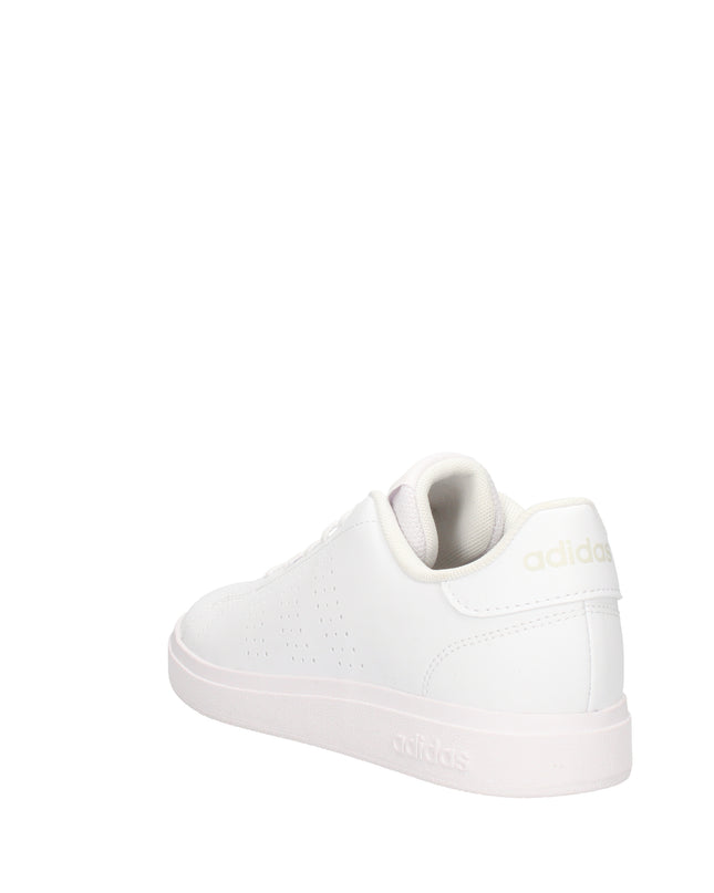 Adidas Advantage Base 2.0 sneakers con strisce traforate