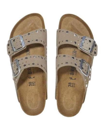 Birkenstock Arizona in pelle scamosciata con borchie Taupe