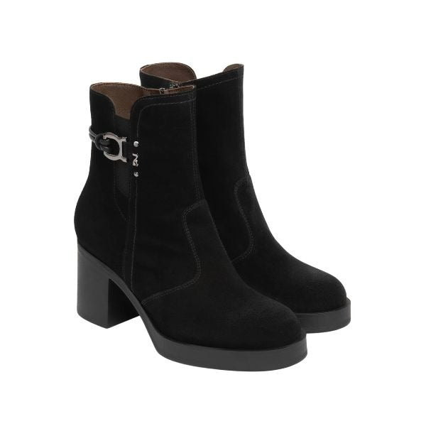 Nero Giardini stivaletti in suede nero