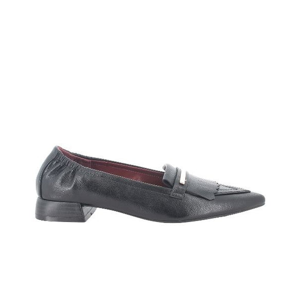 Igi&co mocassini a punta con tacco in pelle nera