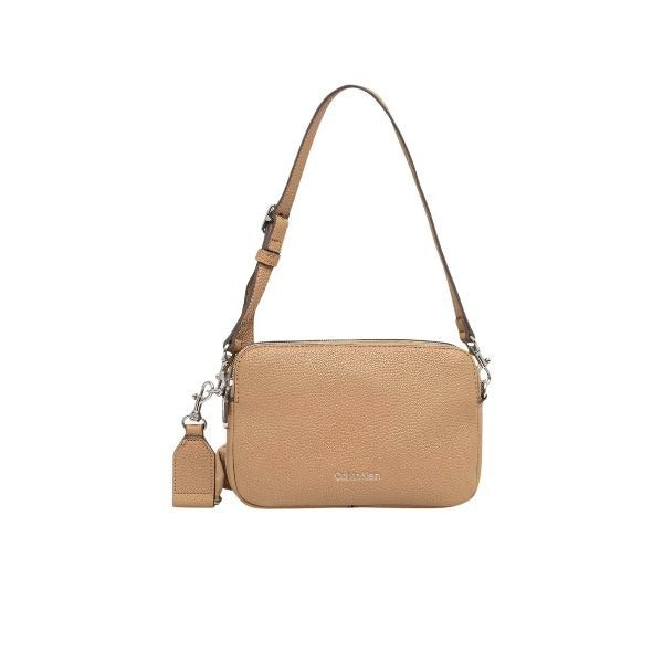 Calvin Klein Borsa a spalla con manico e tracolla logata tannin