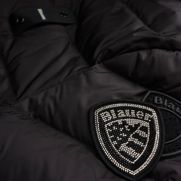BLAUER Kristin giubbino donna lucido lungo trapuntato a righe orizzontali con cappuccio fisso e patch glitterato e passante con logo
