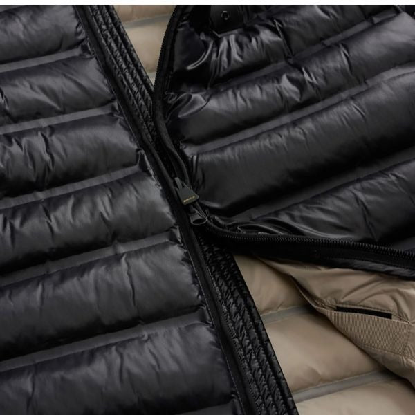 BLAUER Sewall giubbino uomo con cuciture termosaldate a righe orizzontali colletto alla coreana elastico sul polsino e patch e passante con logo