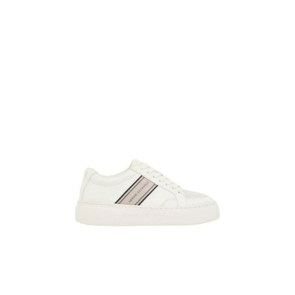Armani Exchange scarpe con logo laterale colore off white