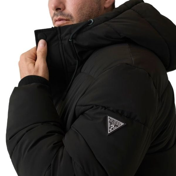 GUESS Puffer giubbino puffer uomo con cappuccio applicazione e chiusura con zip colore nero