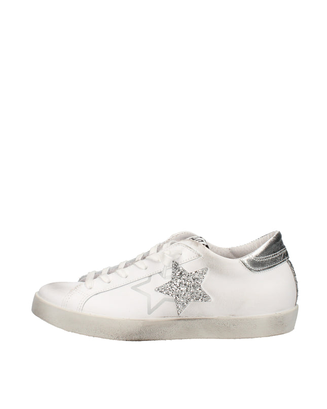 2Star sneakers in pelle con stelle glitter effetto used