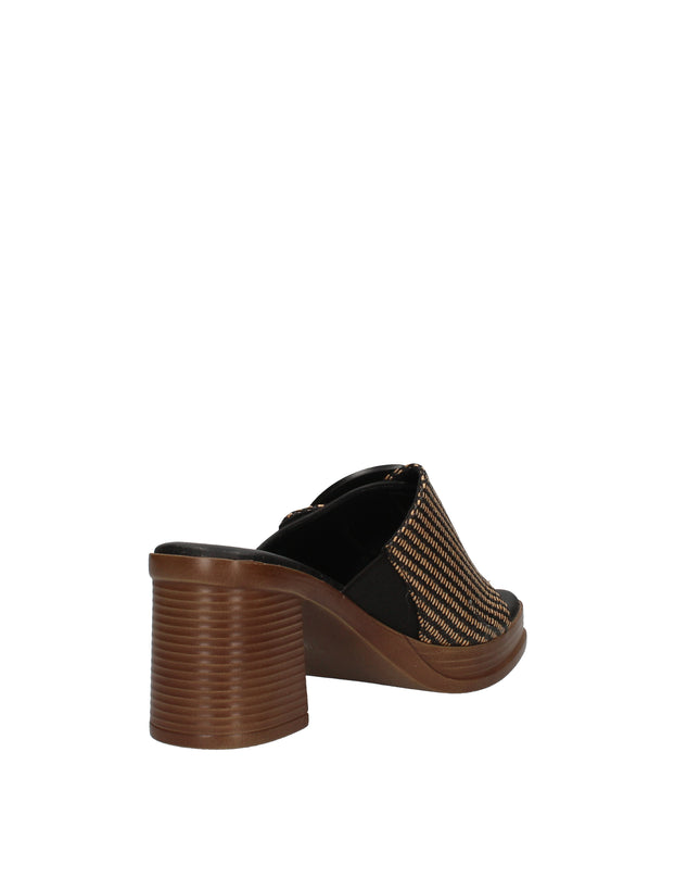 Refresh sandali con tacco effetto legno e fibbia decorativa