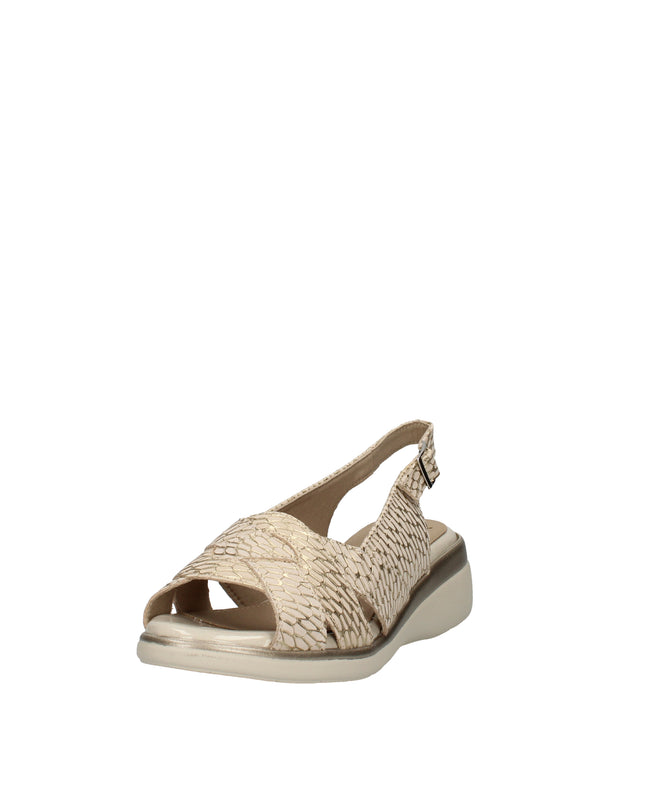 Pitillos sandali in pelle stampata con zeppa