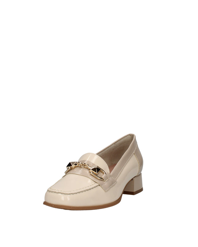 Pitillos mocassini in pelle verniciata con tacco basso