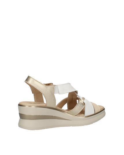 Pitillos sandali con zeppa, fasce intrecciate in pelle e cinturino