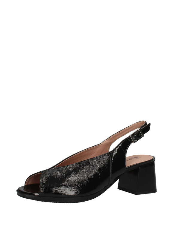 Pitillos sandali con tacco a blocco in pelle con finitura lucida