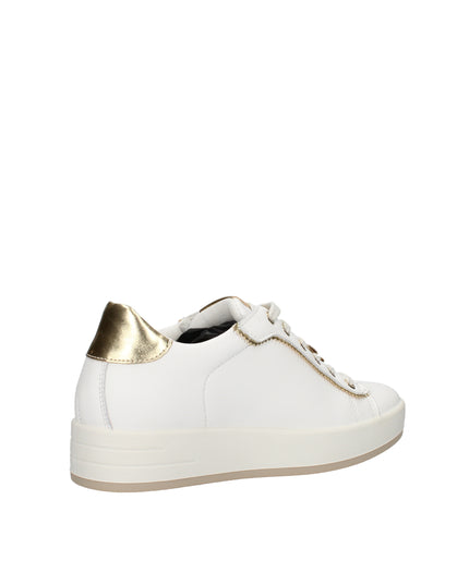 Igi&co sneakers in pelle con rialzo interno e charm