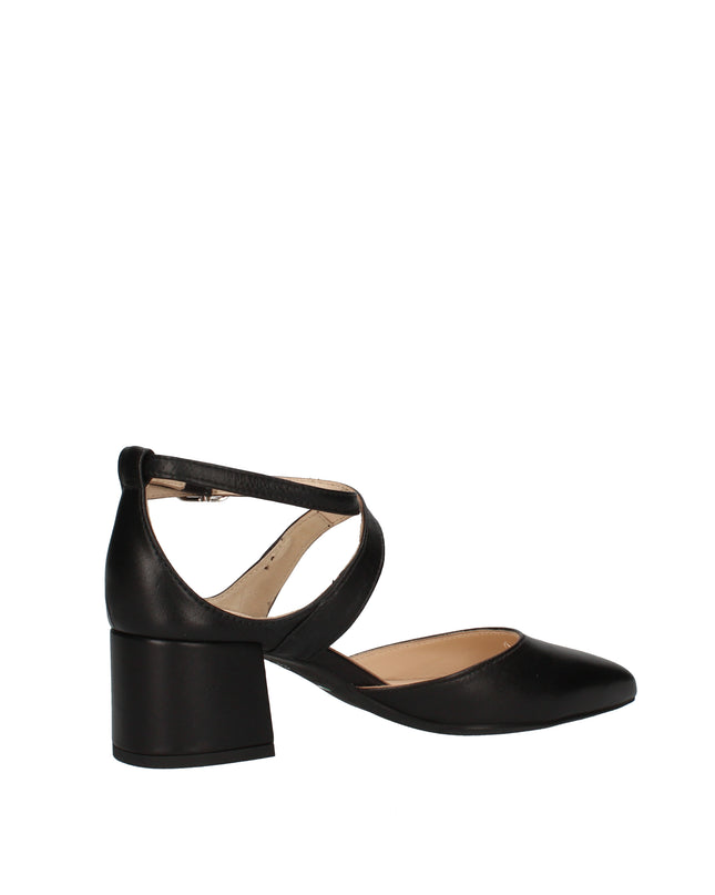 Nero Giardini decolletè con tacco grosso e cinturino regolabile