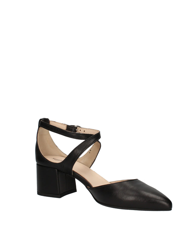 Nero Giardini decolletè con tacco grosso e cinturino regolabile