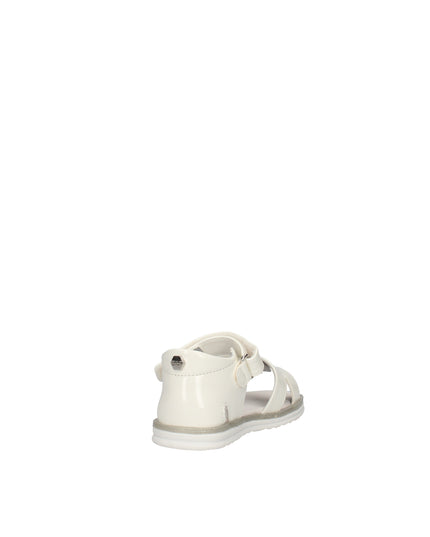 Cult Young sandali in vernice con fiocco e doppio strappo