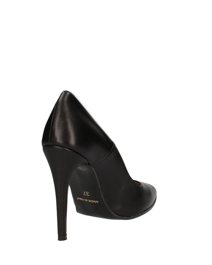 Pregunta decolletè in pelle