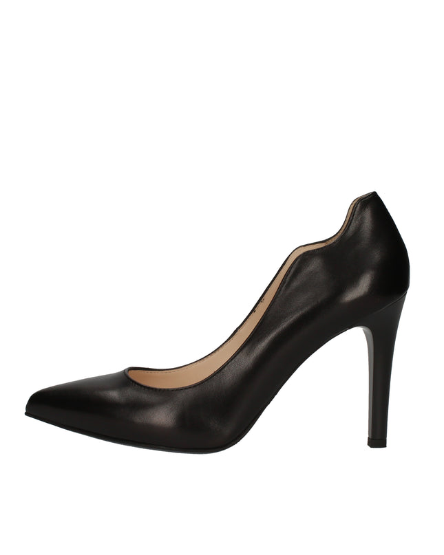 Nero Giardini decolletè in pelle con tacco a stiletto
