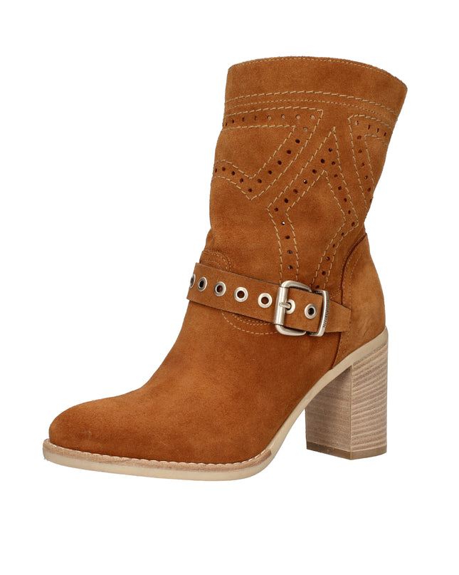 Nero Giardini stivali in pelle traforata e fibbia con tacco effetto legno