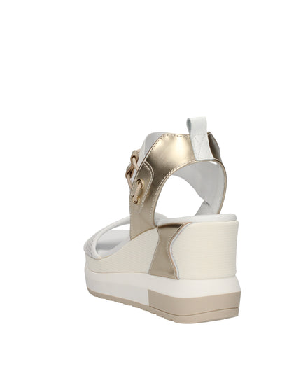 Nero Giardini sandali con zeppa in pelle laminata e tela