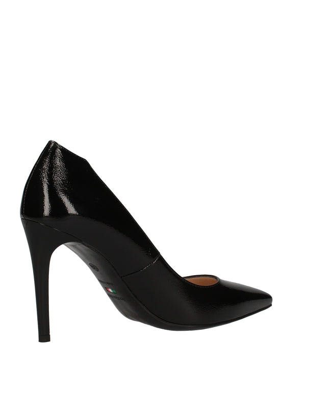 Nero Giardini decolletè in vernice con tacco sottile